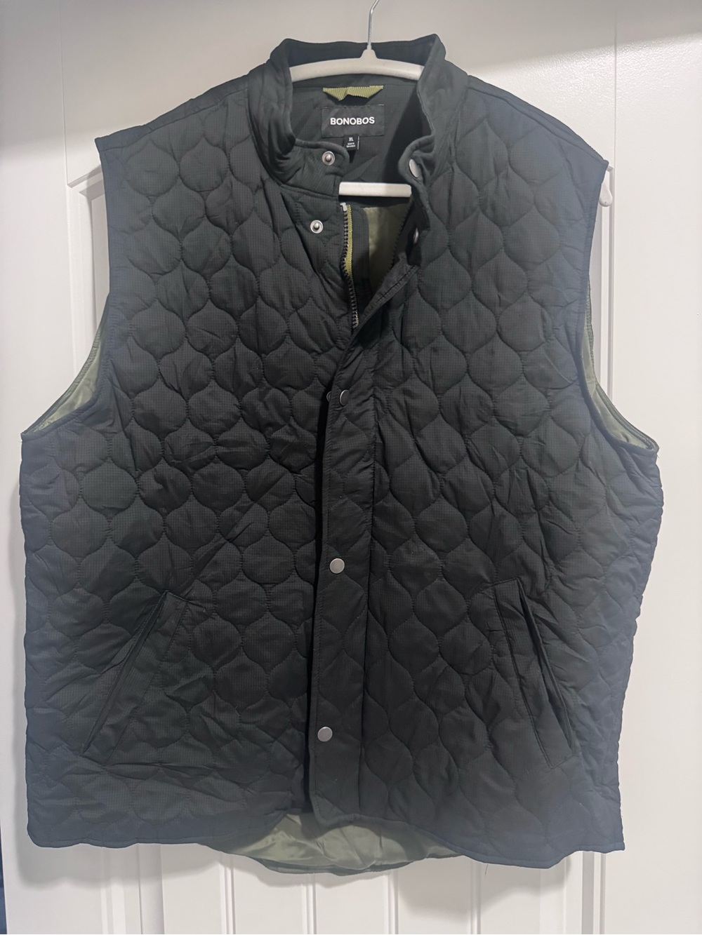 Bonobos Black Quilted Reversible Vest with Olive Lining